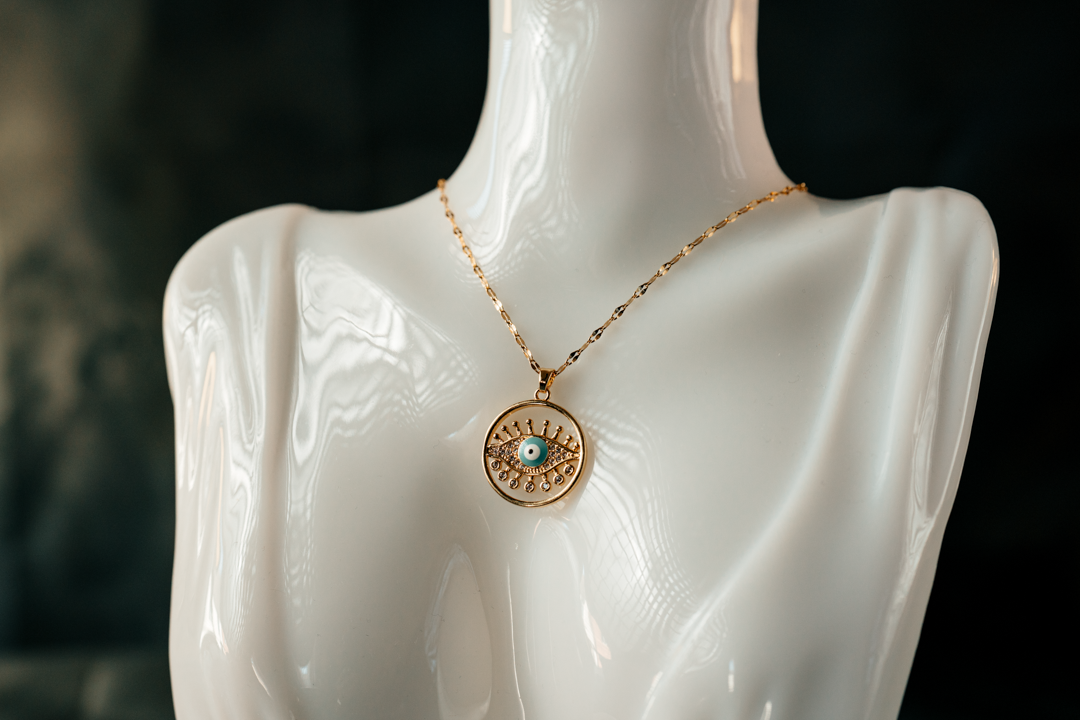 Gold-Plated Evil Eye Pendant Necklace – Protection Amulet with Blue Eye Charm & Crystal Accents.