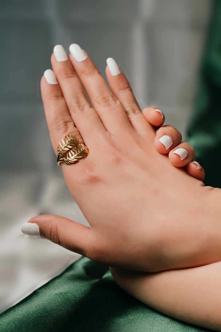 Gold Leaf Ring – Adjustable Nature-Inspired Wrap Ring for Women