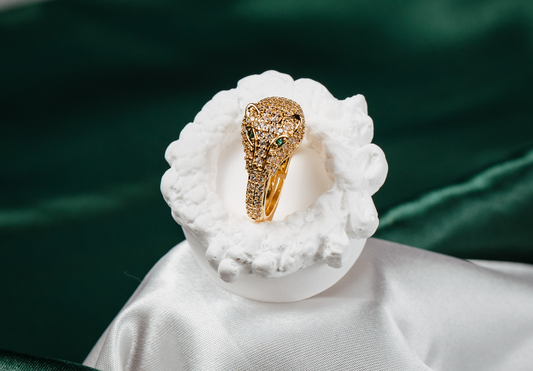 Gold Panther Head Ring for Women – Green Eyes & Crystal Detailing, Luxury Animal Statement Jewelry,