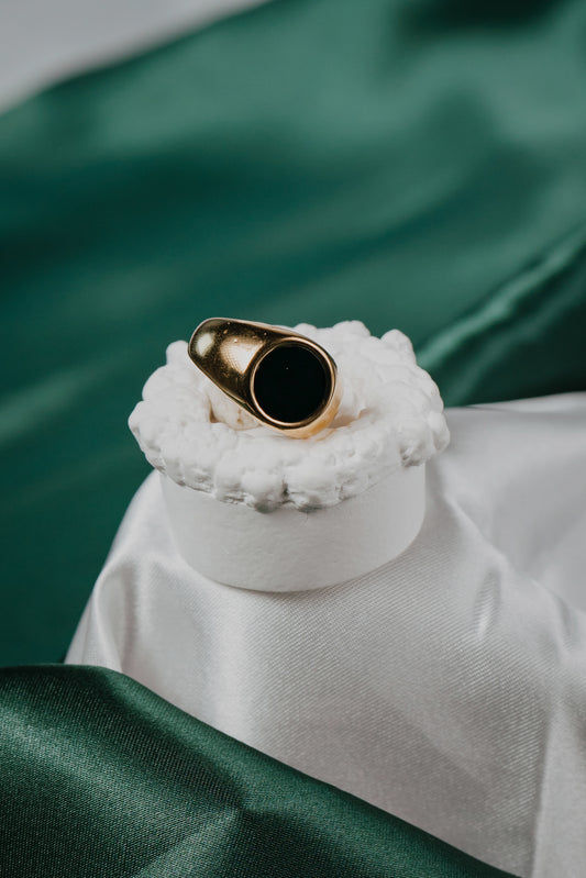 Gold Oval Signet Ring with Black Onyx Inlay – Bold women’s Statement Ring, Vintage Style Jewelry,