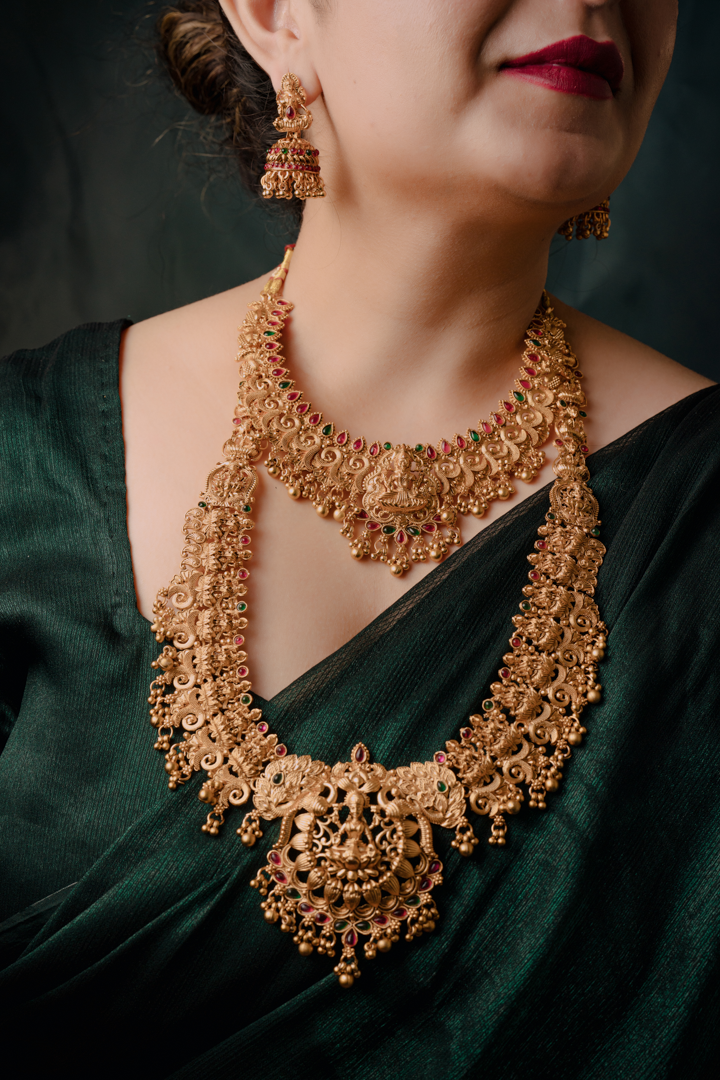 Antique Gold-Plated Indian Temple Jewellery Set – Traditional Bridal Long Haar with Lakshmi Motif & Jhumka Earrings