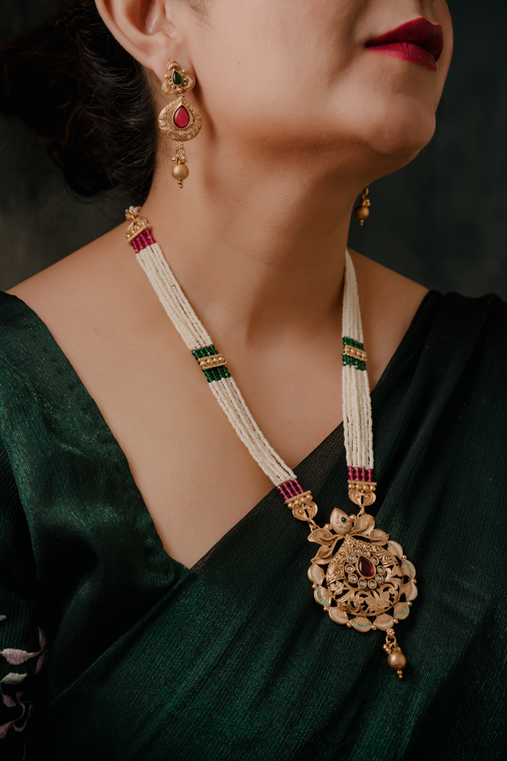 Pearl Beaded Temple Necklace Set – Traditional Gold Pendant Jewelry with Earrings