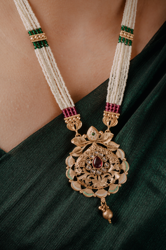 Pearl Beaded Temple Necklace Set – Traditional Gold Pendant Jewelry with Earrings