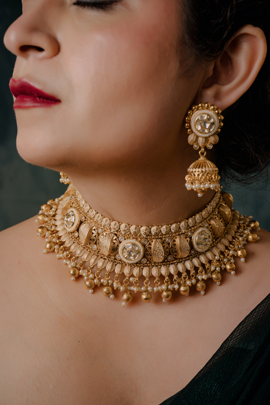 Antique Gold Temple Choker Set – Traditional Bridal Jewelry with Lakshmi Motif & Jhumka Earrings