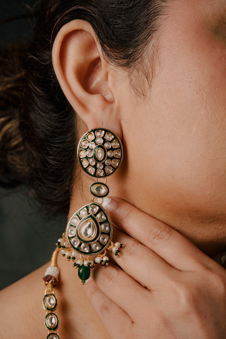 Royal Kundan Long Necklace Set – Layered Polki Bridal Jewelry with Green Beads & Earrings