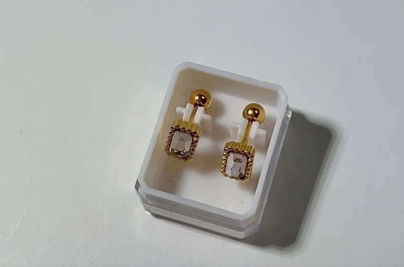 Elegant Gold Crystal Stud Earrings – Vintage Barbell Style for Women
