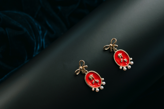 Vintage Red Oval Rose Earrings with Pearl Drops & Gold Bow – Romantic Retro Statement Jewelry,