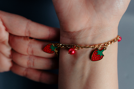 Cute Strawberry Charm Bracelet – Gold Chain Fruit Charm Jewelry for Women & Teens