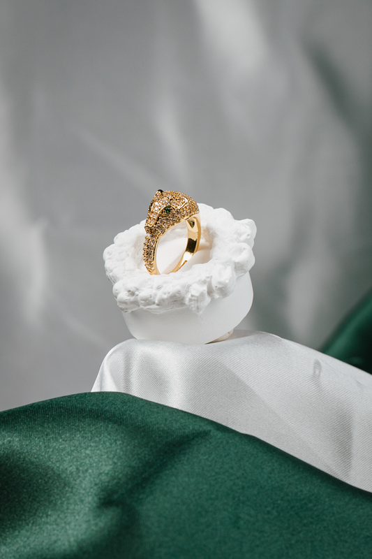 Gold Panther Head Ring for Women – Green Eyes & Crystal Detailing, Luxury Animal Statement Jewelry,