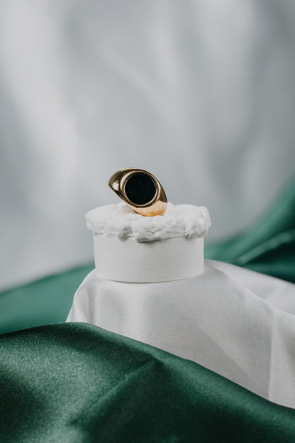 Gold Oval Signet Ring with Black Onyx Inlay – Bold women’s Statement Ring, Vintage Style Jewelry,