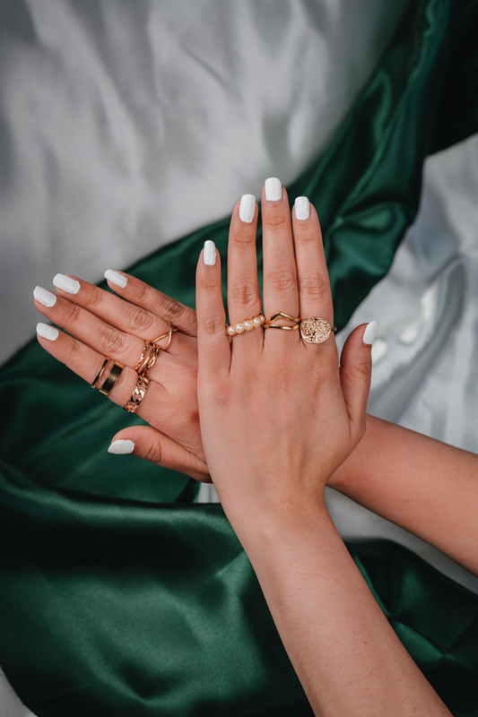Elegant Gold Ring Set for Women – 9-Piece Stackable Rings with Pearls, Charms & Chains,