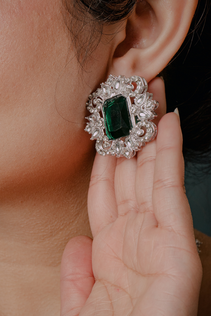 Royal Emerald Green Necklace Set – Heavy Bridal Jewelry with Statement Earrings
