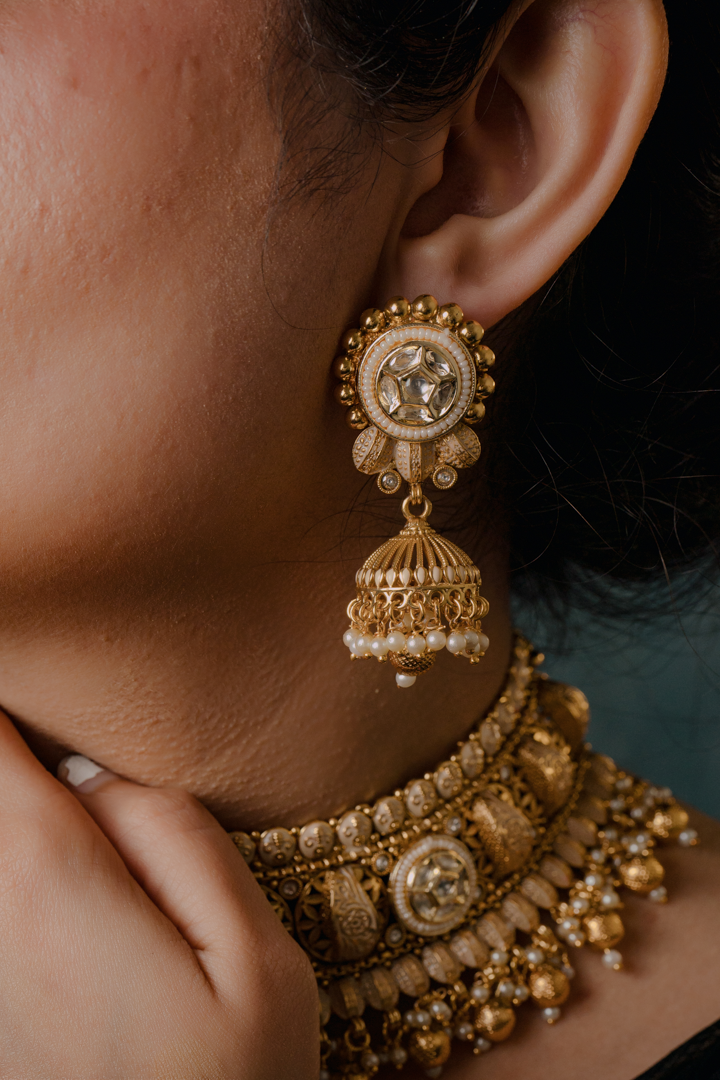 Antique Gold Temple Choker Set – Traditional Bridal Jewelry with Lakshmi Motif & Jhumka Earrings